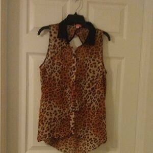 Leopard Print Sleeveless Blouse